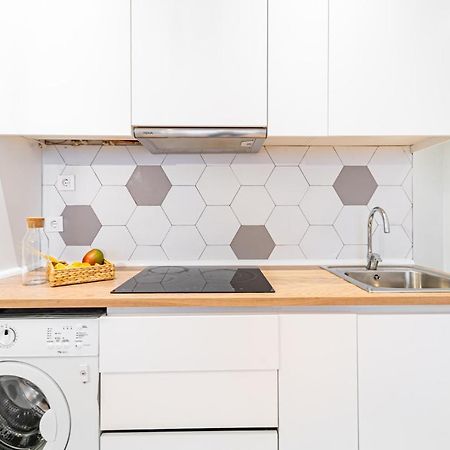 Edsam Madrid Apartments White Экстерьер фото